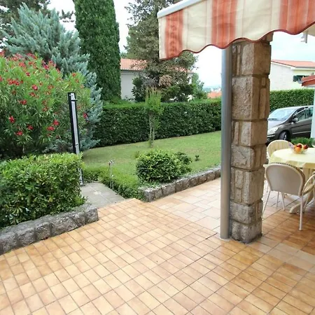 Guest house Dora Malinska