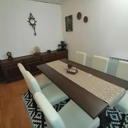 Dora Gostinjska kuća Malinska