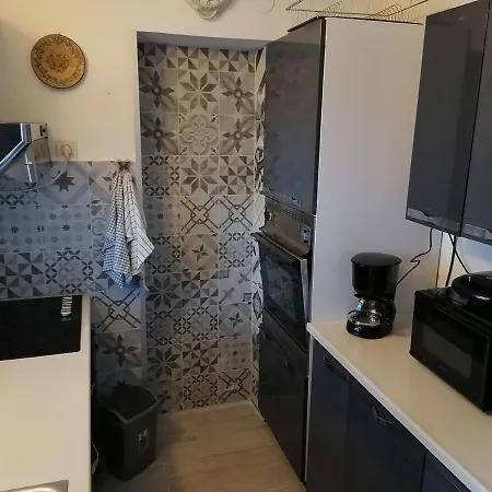 Dora Gostinjska kuća Malinska